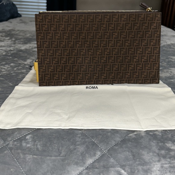 FENDI SUEDE CLUTCH - Picture 2 of 5